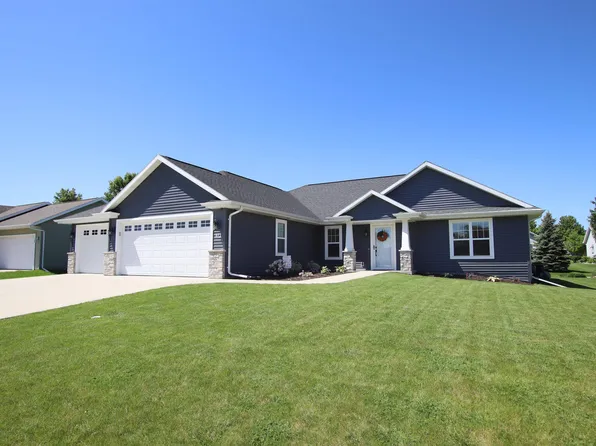 412 Sweetflag Ave, Fond Du Lac, WI 54935