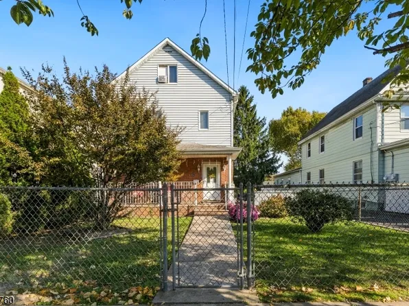 656 Maple Ave, Elizabeth City, NJ 07202