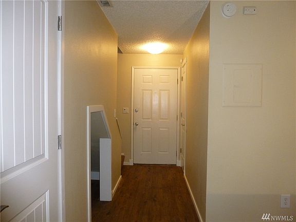 5th image of 10304 15th Avenue Ct E