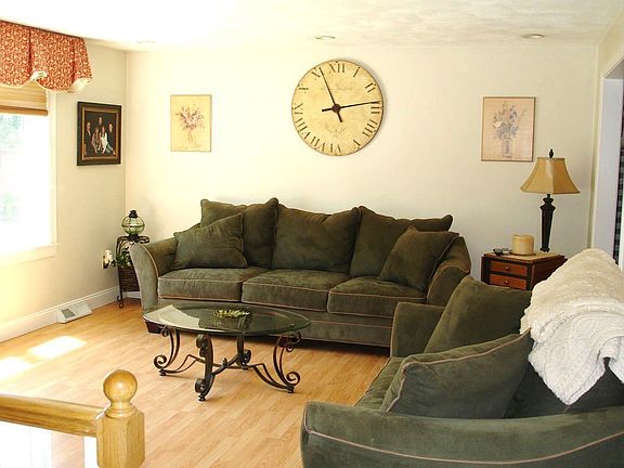 Spacious Living Room