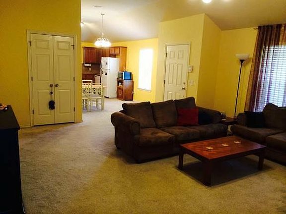 4th image of 936 Beaumont Sq