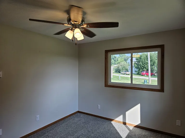 404 Circle Dr #3 — Photo 5