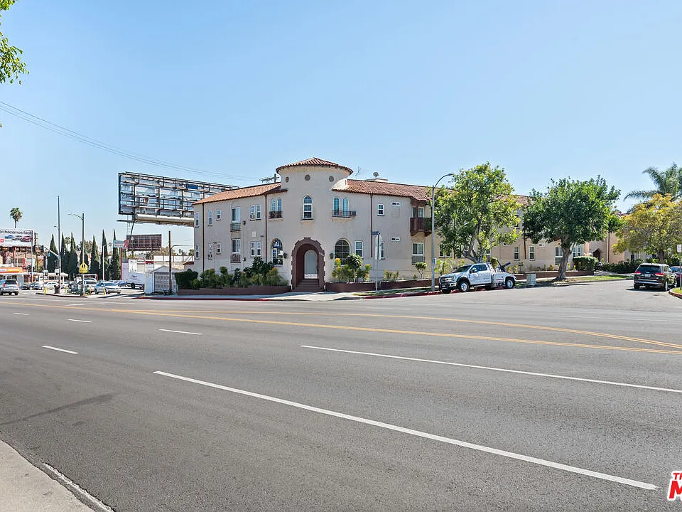5320 W Olympic Blvd #10