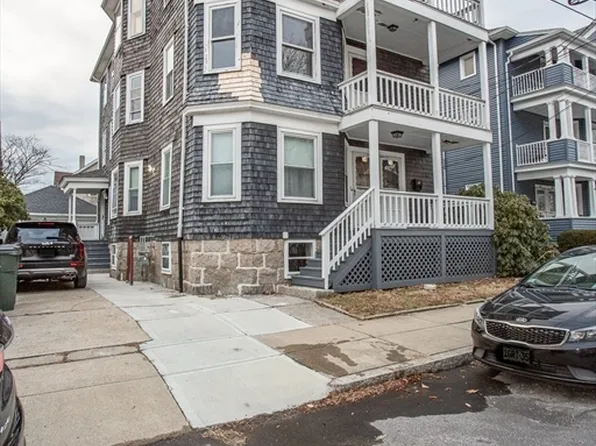 74 Shawmut St, Fall River, MA 02720