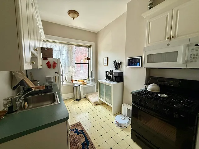 1693 Beacon St #2 — Photo 6
