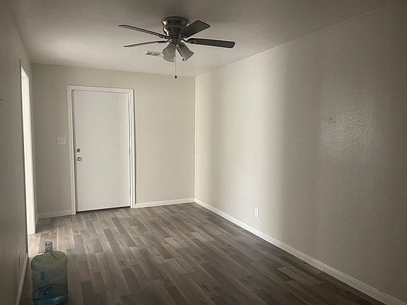 5th image of 2101 Merlin St