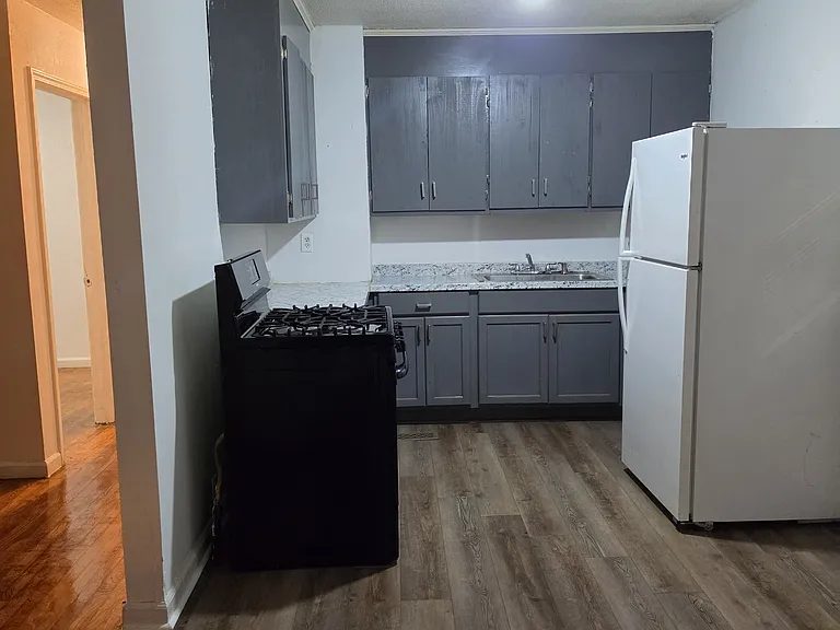 1310 Beaverbrook Dr — Photo 17