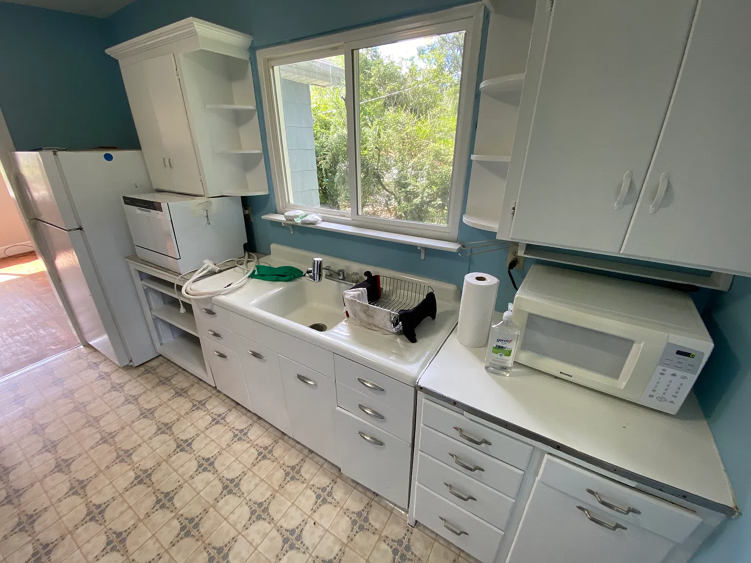 2 bed, 900 sqft, $1,100 — Photo 3
