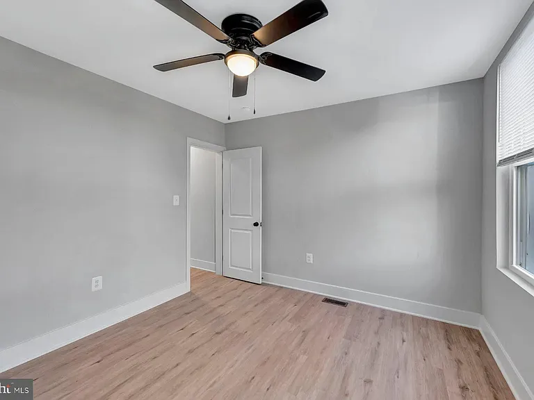 3152 Remington Ave — Photo 20