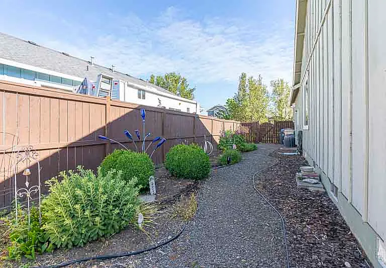 3928 Bentley Dr NE — Photo 21