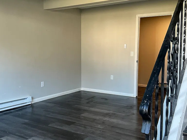 322 Adele Ave NW — Photo 3