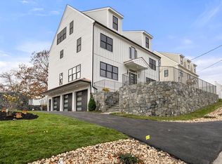 22 Mount Zion Rd, Melrose, MA 02176