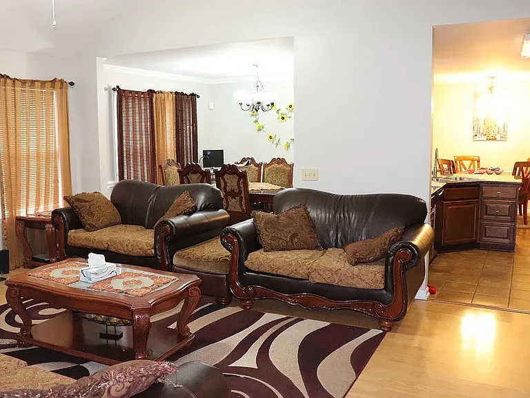 4808 Honey Grove Dr — Photo 2