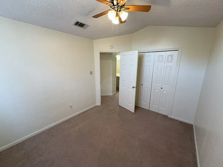 3804 Water Oak Dr — Photo 24
