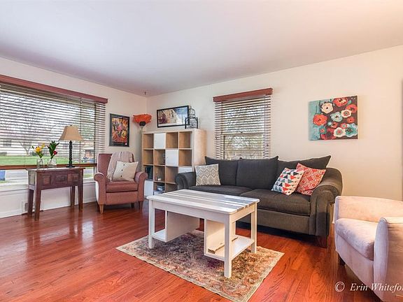 2nd image of 1921 Diamond Ave NE