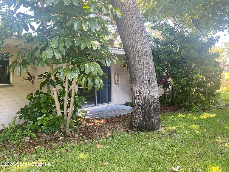 1558 Guava Ave #B — Photo 4