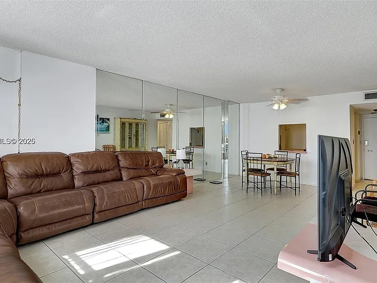 3015 N Ocean Blvd #3J — Photo 9