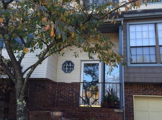 4102 Springbrook Dr, Edison, NJ 08820