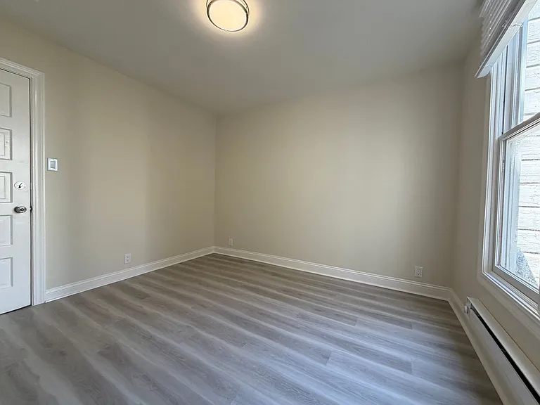 569 Minna St #569 — Photo 8