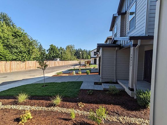 2nd image of 12440 NE 109th St