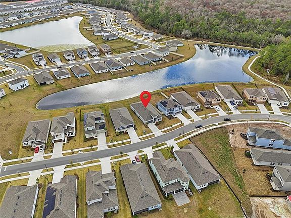 3rd image of 4698 Coral Harbour Rd