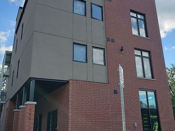 2nd image of 144 Renfrew Ave #923061