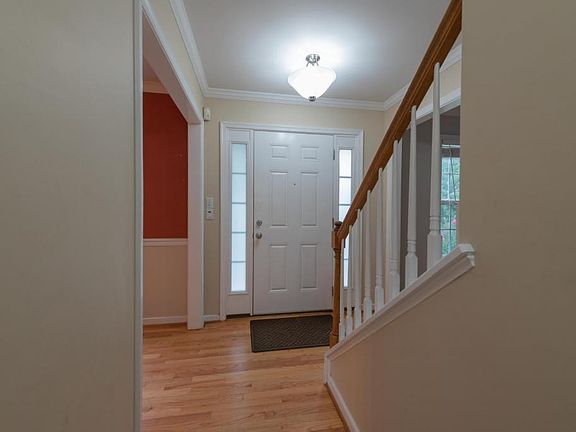 4th image of 6929 Dartmouth Ave