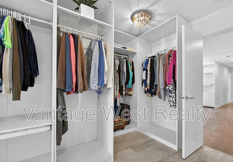 3859 Carrall Rd #1 — Photo 14