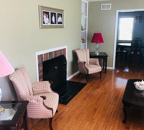 4th image of 2139 Saw Mill Ln