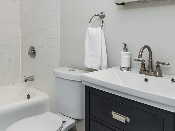 3rd image of 4721 McPherson Ave APT 1NW