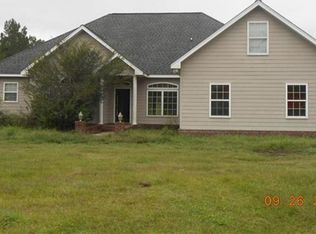 141 Liberty Ln, Folkston, GA 31537