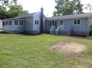 4222 E Shelby Rd, Medina, NY 14103
