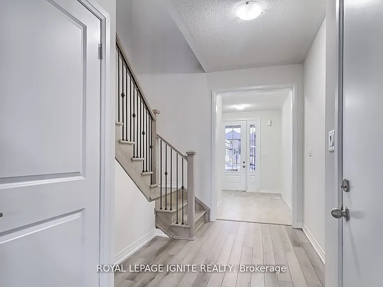 1079 Cameo St — Photo 7
