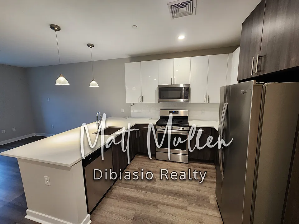 23A Bridge St #8