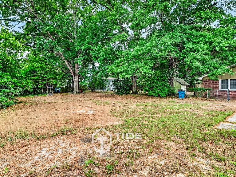 123 E Edgefield Dr — Photo 22