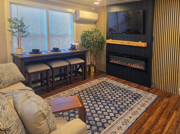 1406 Ozark St