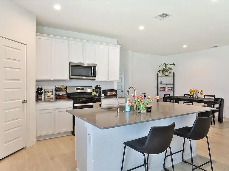 31615 Chollerford Ct — Photo 9