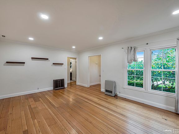 4th image of 3015 Revere Ave