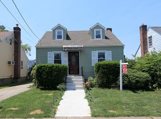965 N 7th St, New Hyde Park, NY 11040