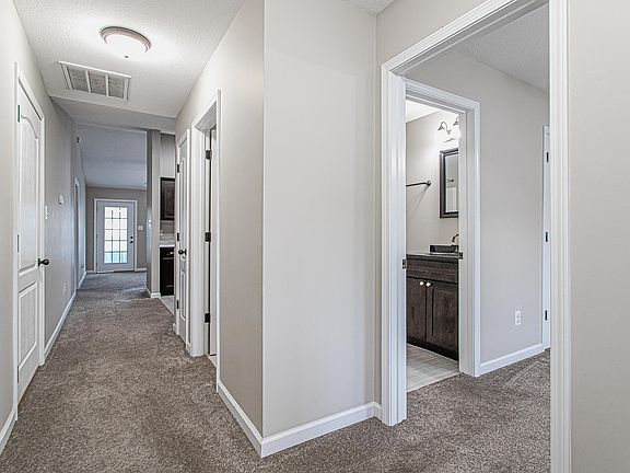 4th image of 3364 Cummins Ln