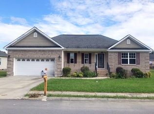 2015 Miller Grove Dr, Dalton, GA 30721