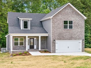 516 Poplar Bnd, Dickson, TN 37055