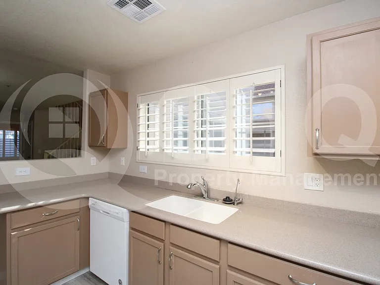 1633 E Lakeside Dr #85 — Photo 5