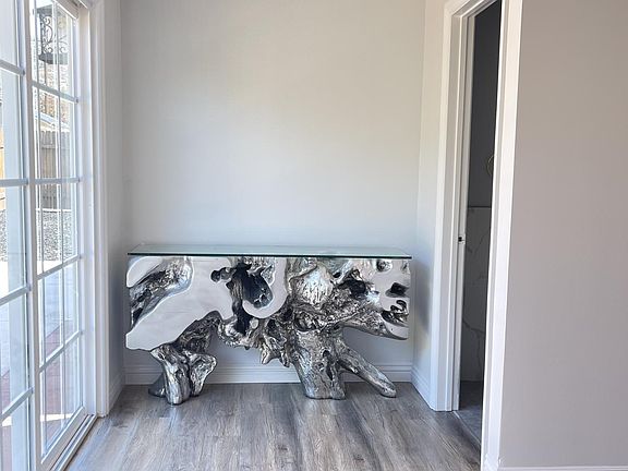 5th image of 10302 Wescott Ave