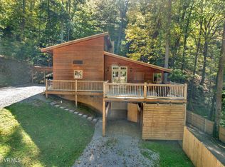 2713 Country Club Rd, Big Stone Gap, VA 24219