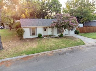 1717 Meadow Oak St, Denton, TX 76209