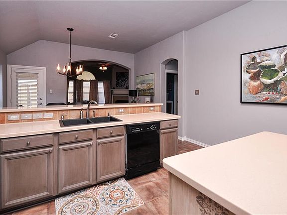 5th image of 3020 Wind Flower Ln