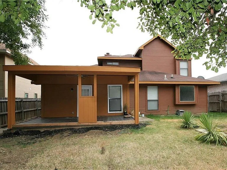 903 Ashmount Ln — Photo 20