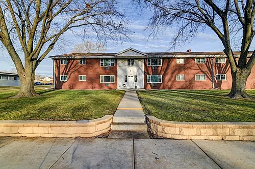 112 W Klubertanz Dr #2 Photo 1