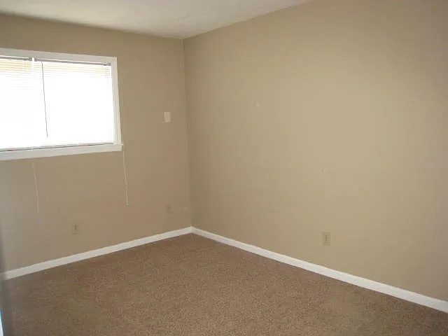 179 Lakeshore Dr #11 — Photo 7